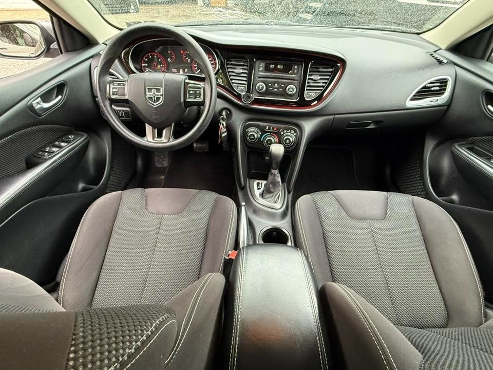 2015 Dodge Dart SXT photo 5 of 9